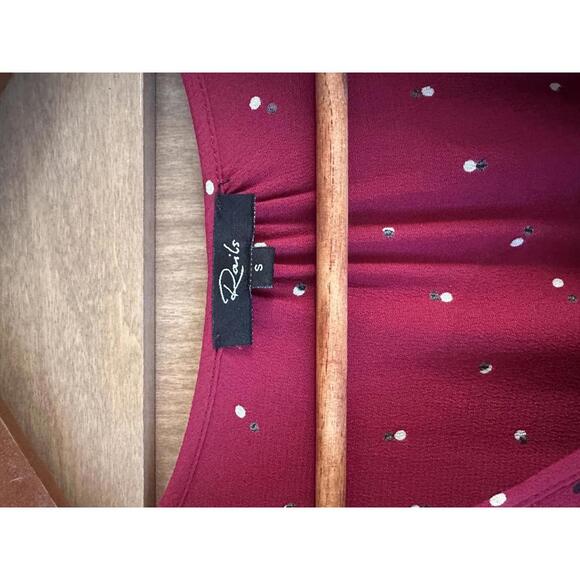 Rails Beaux Button-front Peplum Top In Rouge Offset Dot Women’s size Small - Picture 7 of 12